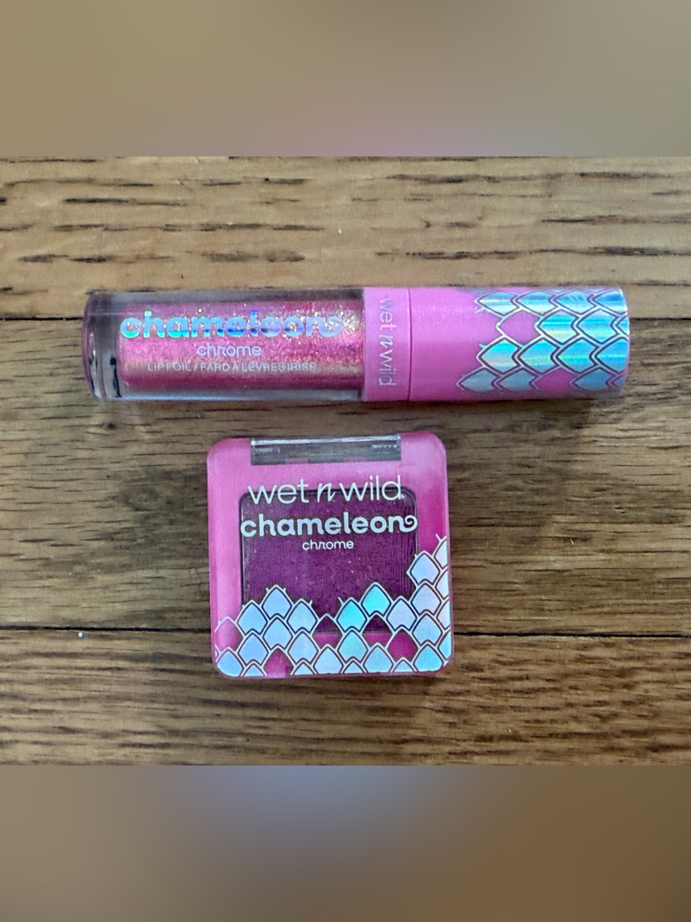 Wet n Wild Chameleon Chrome Nebula Rush Eyeshadow + Halo’s Way Lip Foil